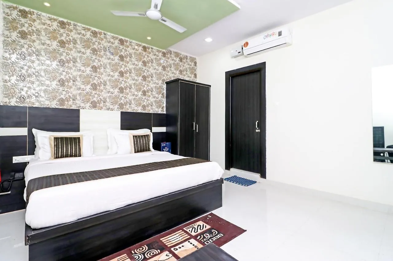 Oyo 10133 Hotel Rama Grand Hs  Agra (Uttar Pradesh)