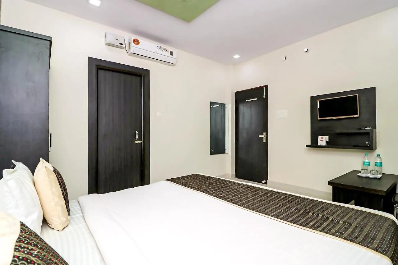 ***  Oyo 10133 Hotel Rama Grand Hs India