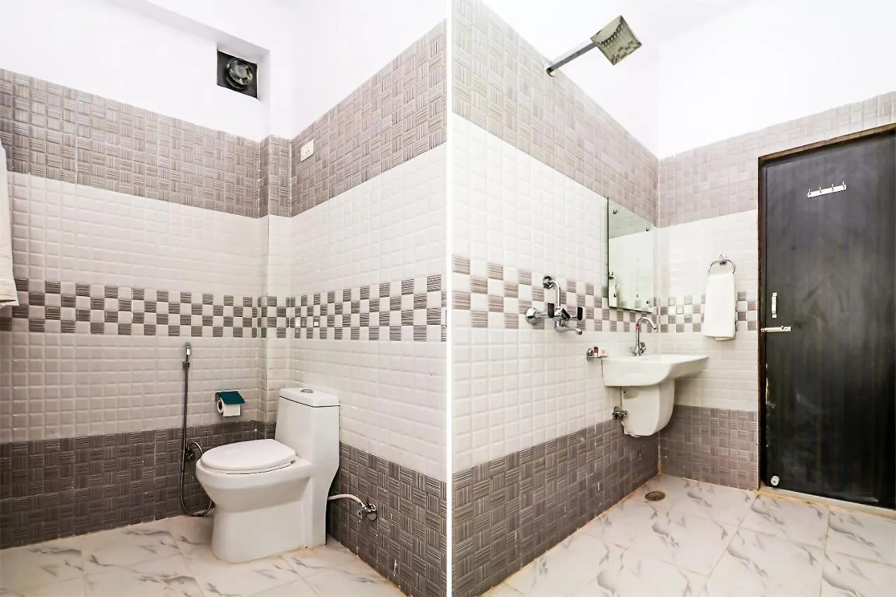 Oyo 10133 Hotel Rama Grand Hs India